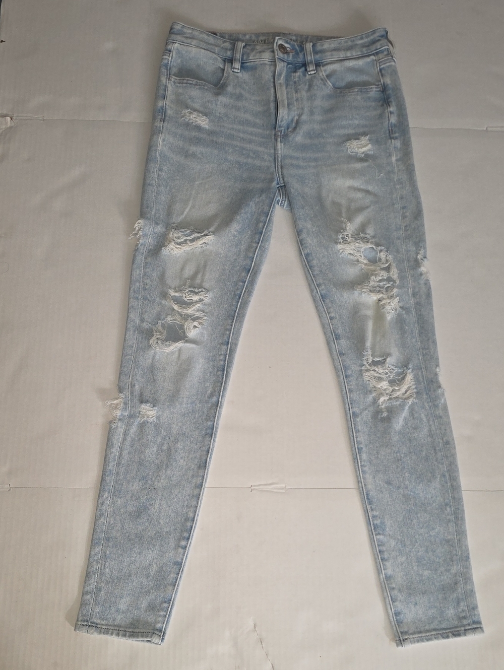 American Eagle Outfitters Light Wash Super High-Rise Jeggings